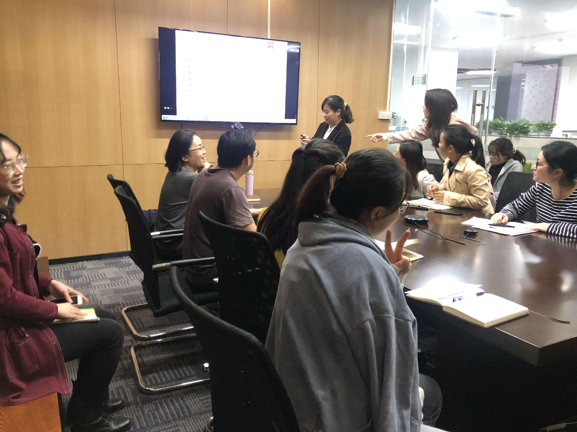 2020年12月11日，質(zhì)量部總監(jiān)李春莉組織培訓(xùn)質(zhì)量風(fēng)險管理規(guī)程